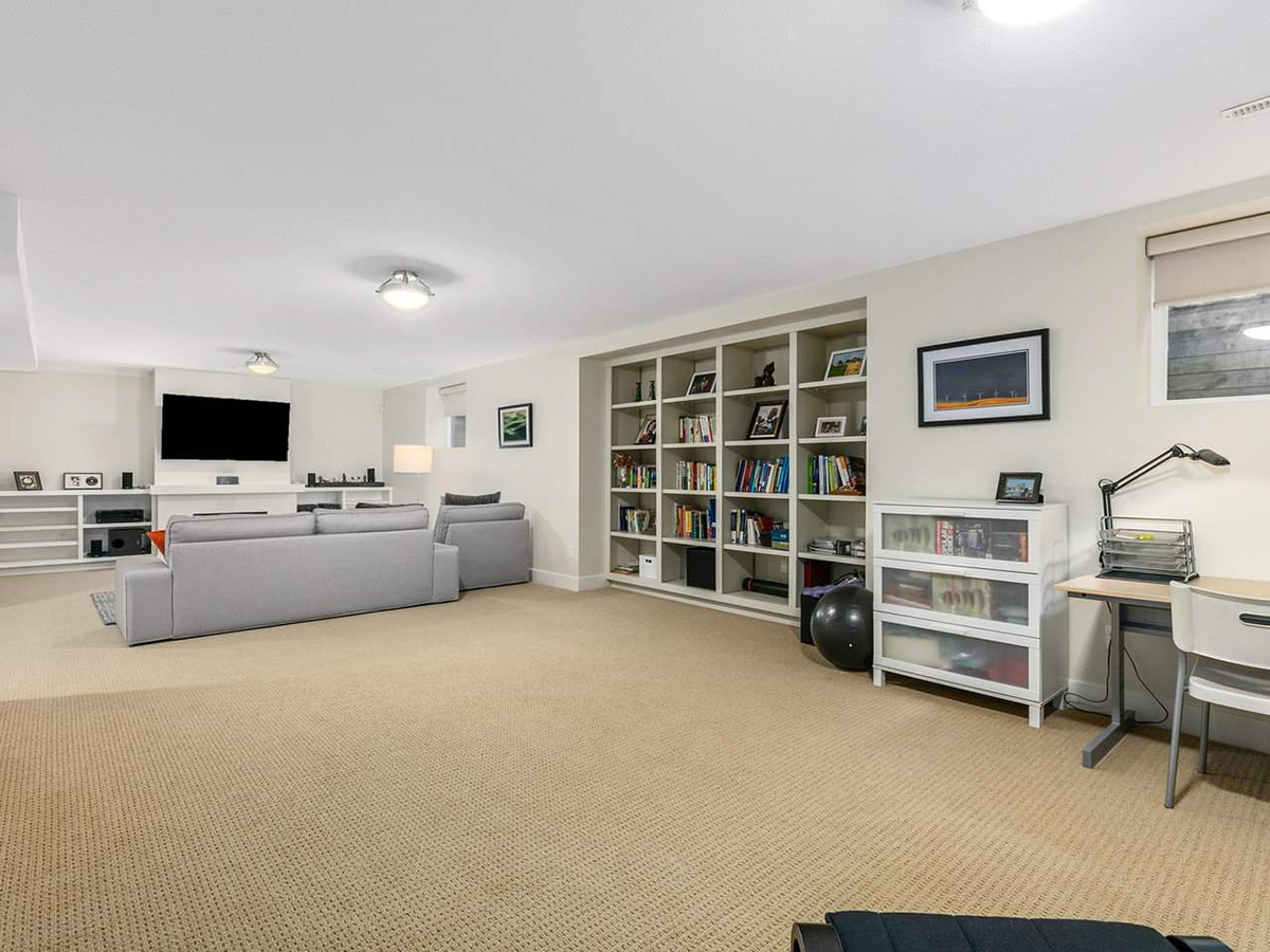 14265 36A Avenue, Surrey 32