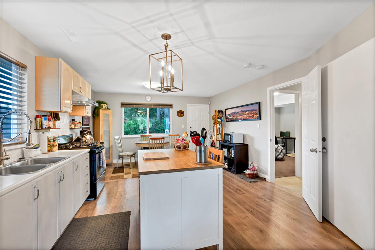 20572 96A Avenue, Langley 22