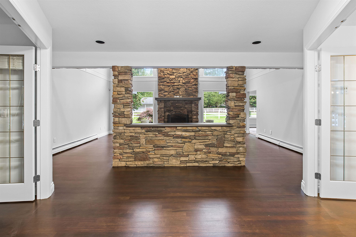 24893 Ferguson Avenue, Maple Ridge 5
