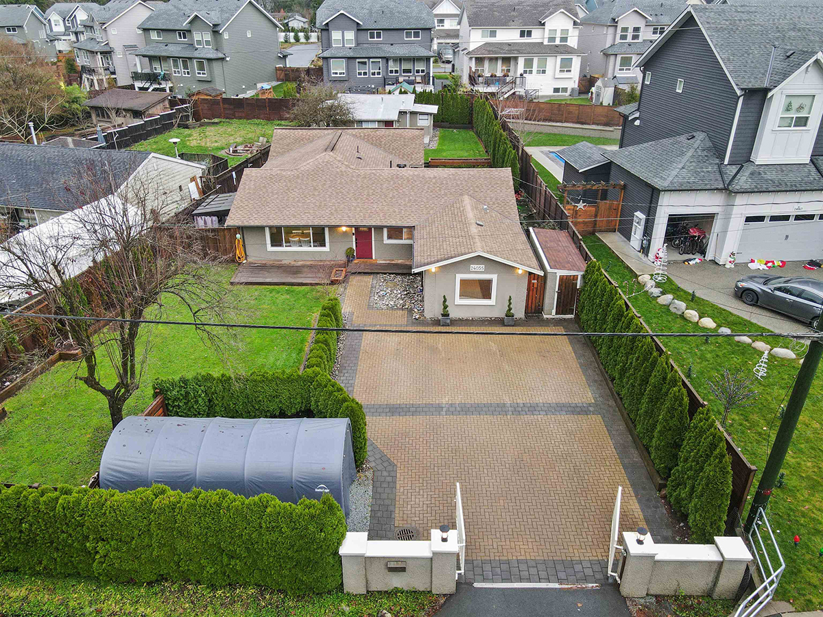 24055 Fern Crescent, Maple Ridge