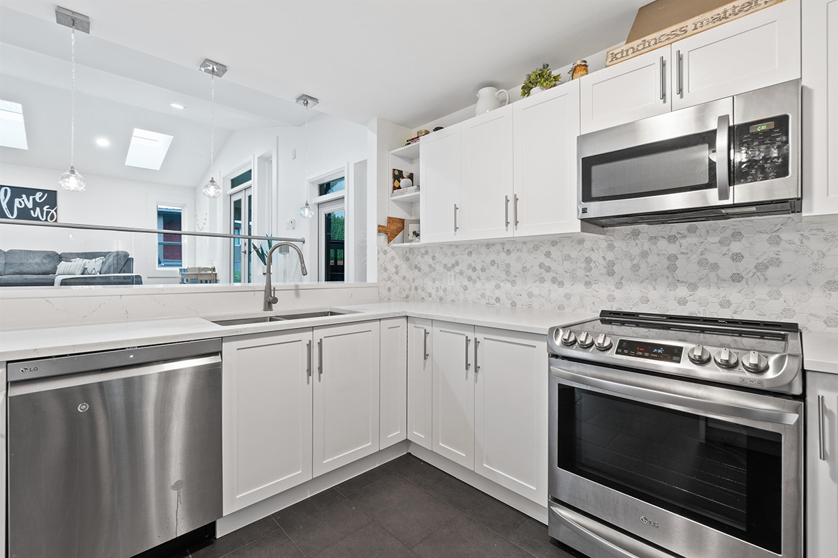 24055 Fern Crescent, Maple Ridge 12