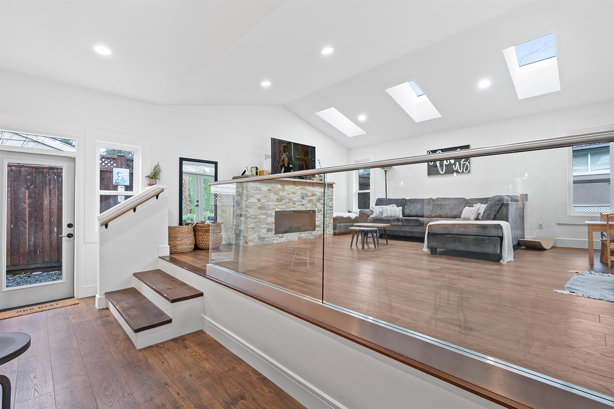 24055 Fern Crescent, Maple Ridge 4
