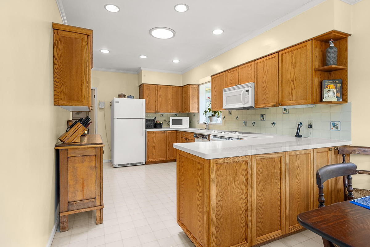 8183 Laburnum Street, Vancouver 18