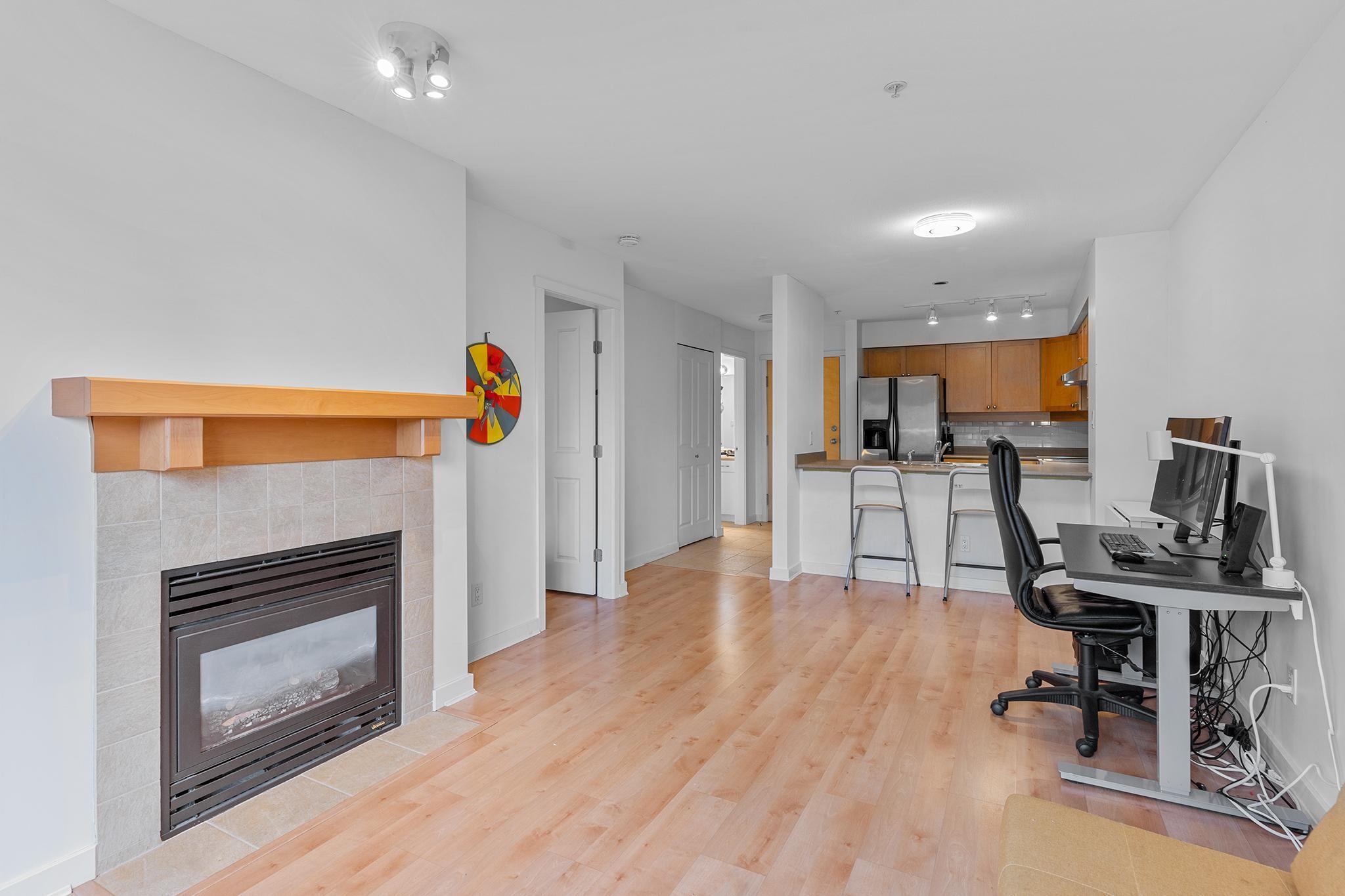 304 38 SEVENTH AVENUE, NEW WESTMINSTER 8