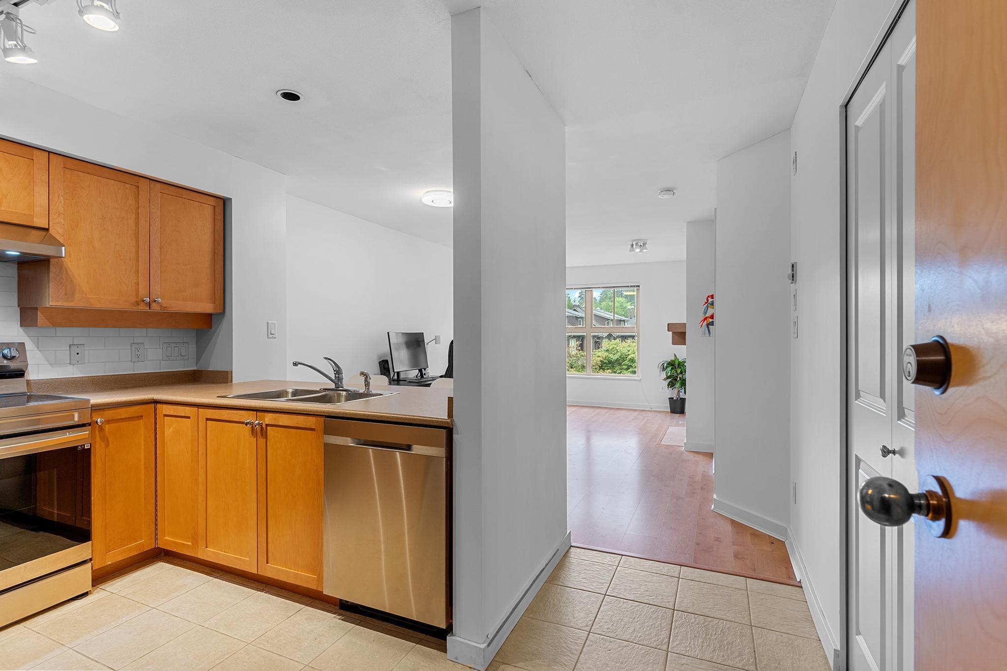 304 38 SEVENTH AVENUE, NEW WESTMINSTER 2