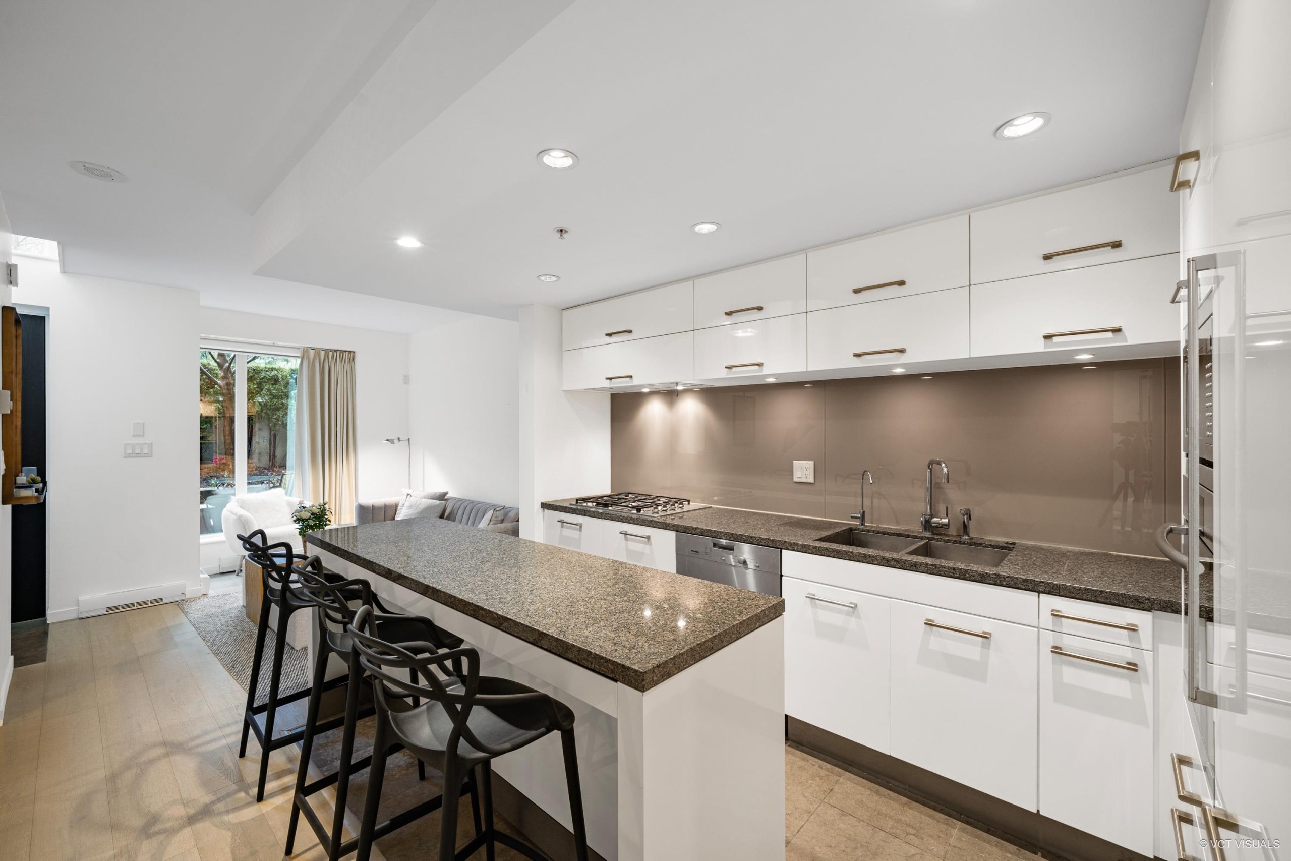 5987 WALTER GAGE ROAD, VANCOUVER 6