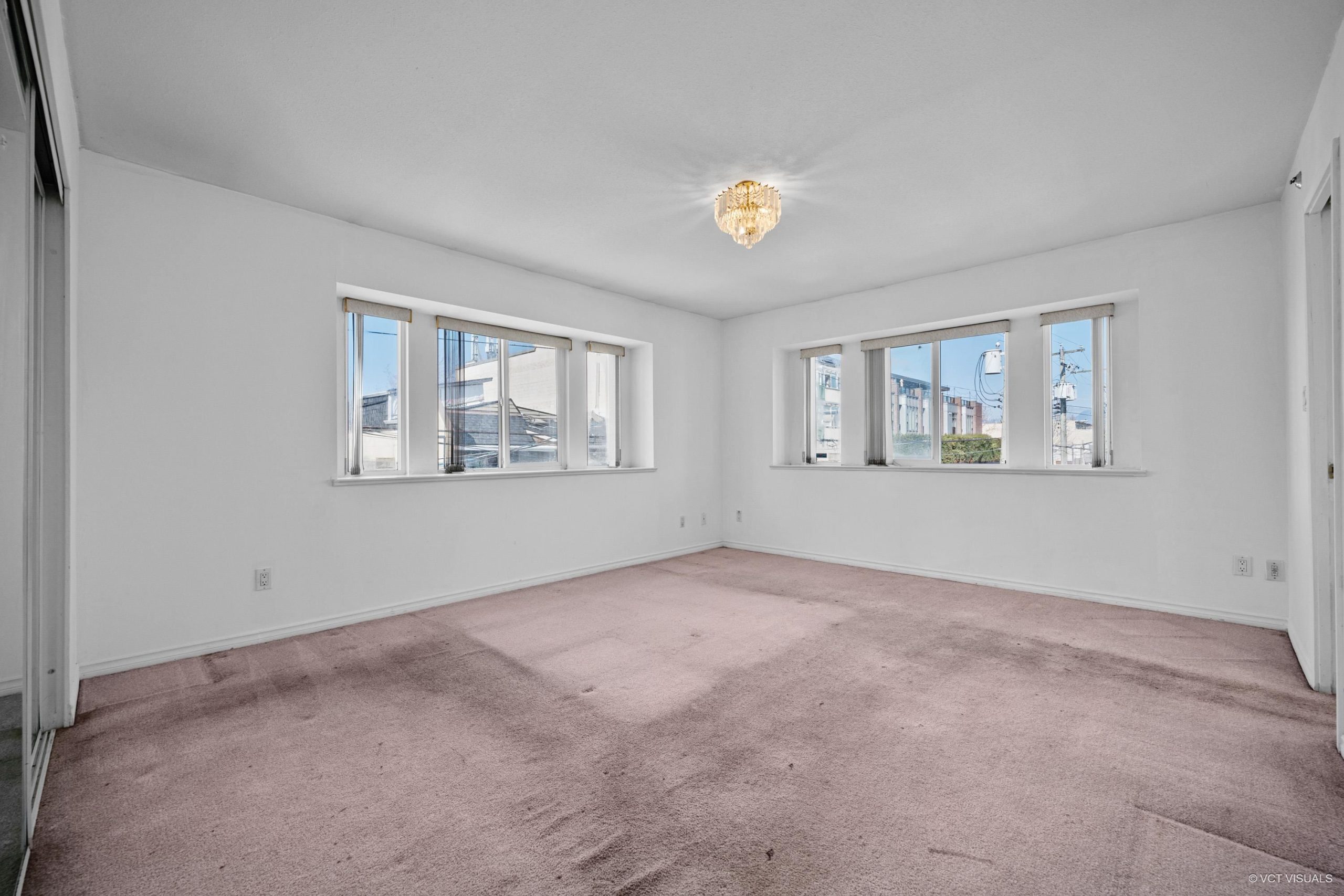 719 E 27 AVENUE, VANCOUVER 11