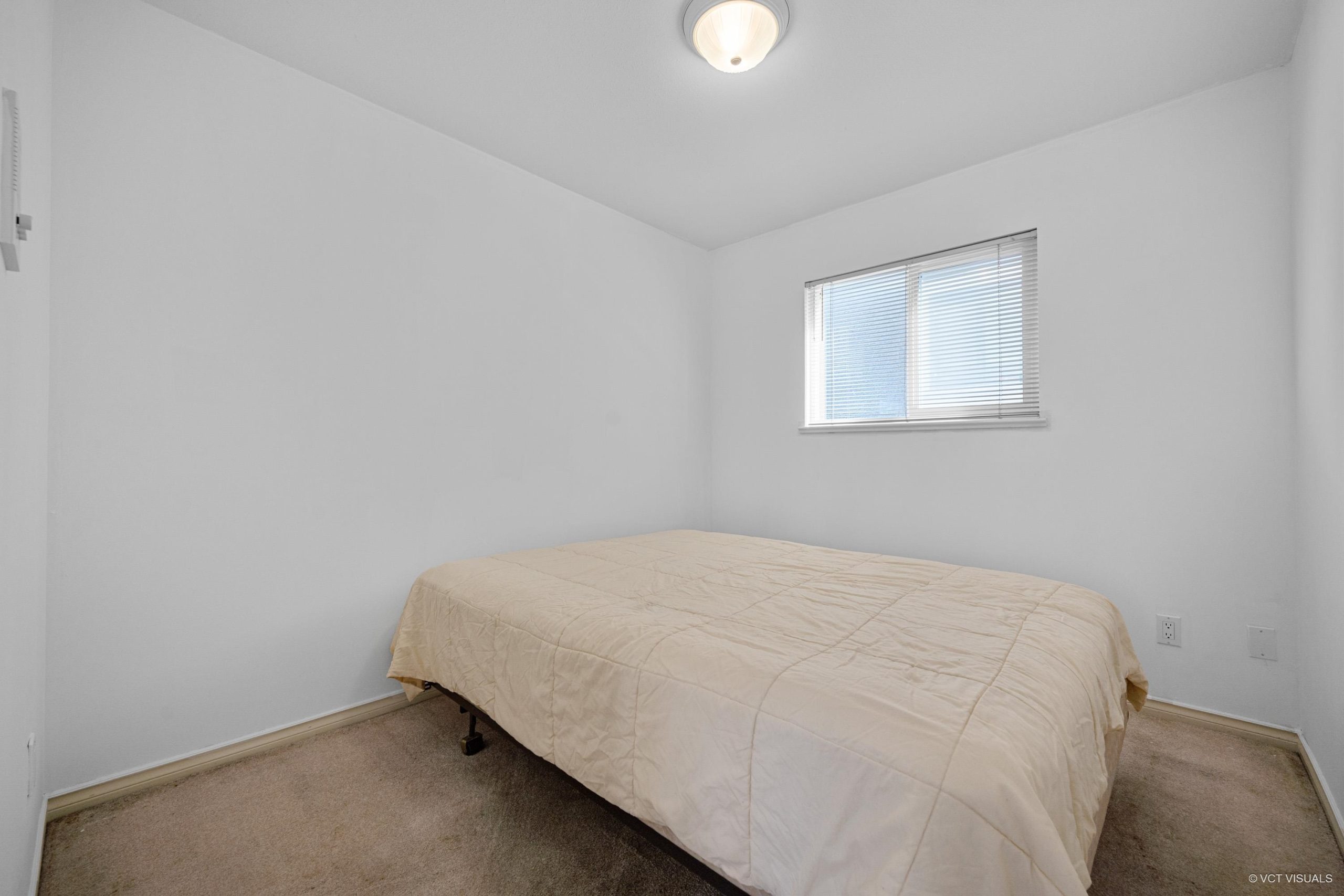 719 E 27 AVENUE, VANCOUVER 14
