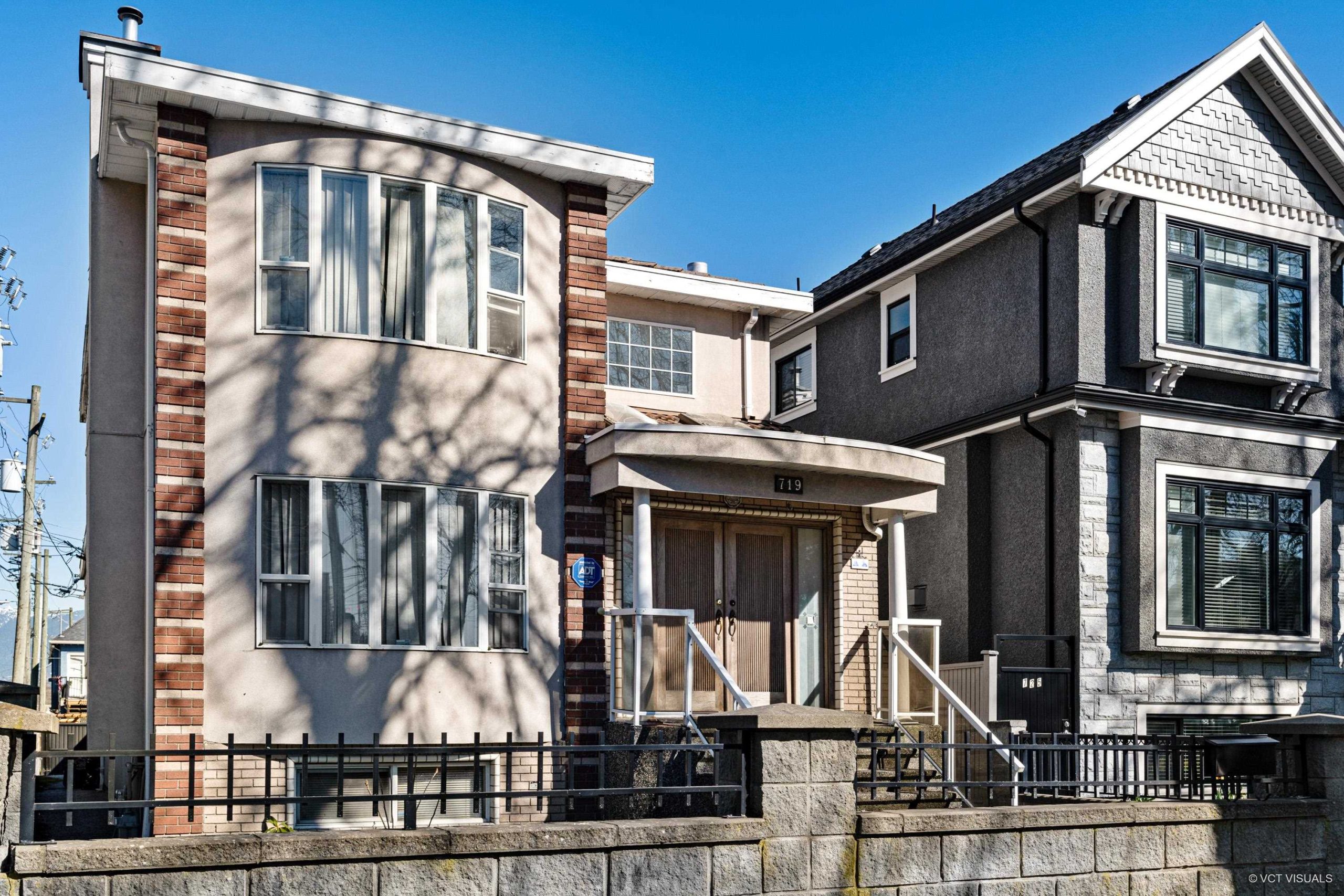 719 E 27 AVENUE, VANCOUVER 21