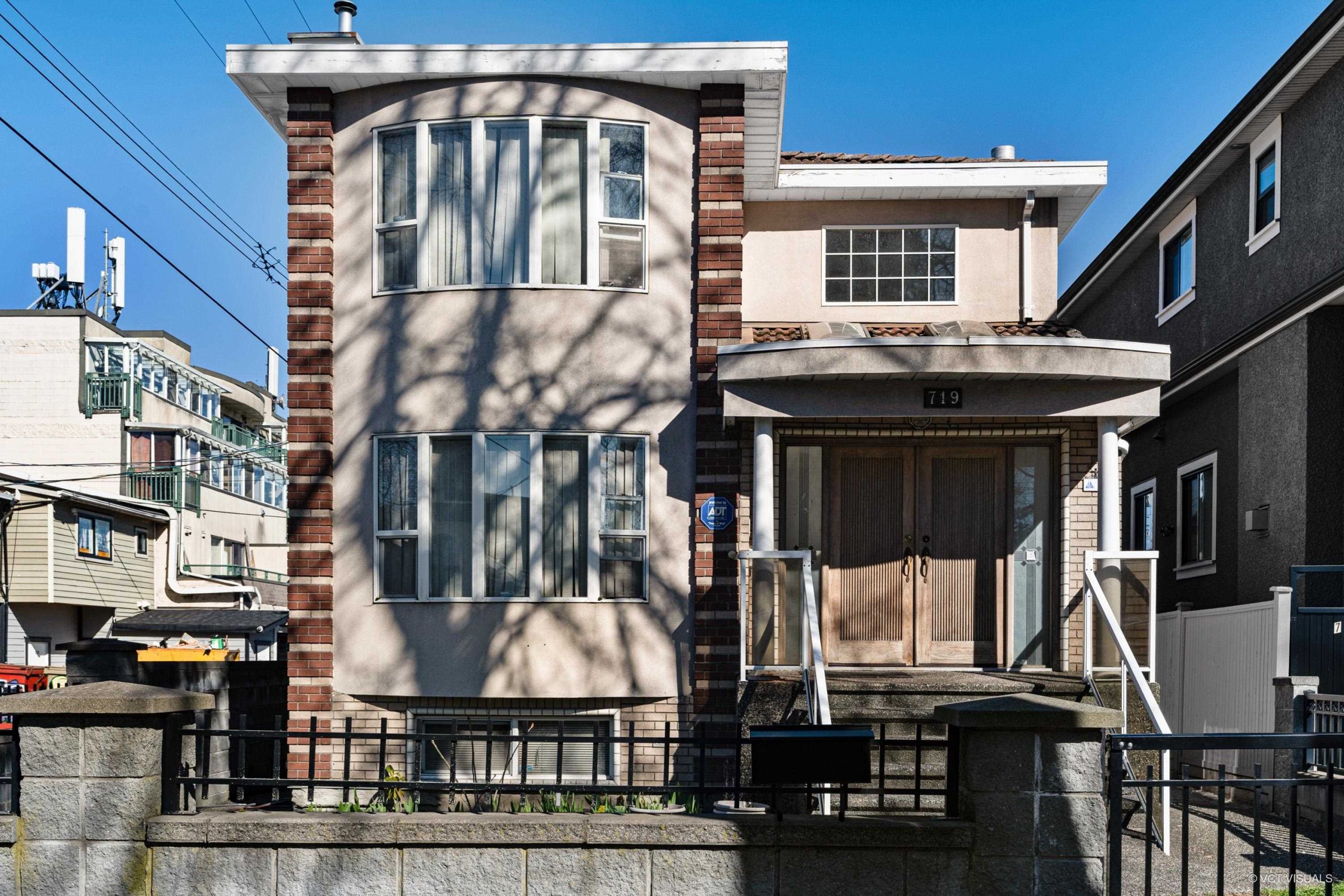 719 E 27 AVENUE, VANCOUVER 22