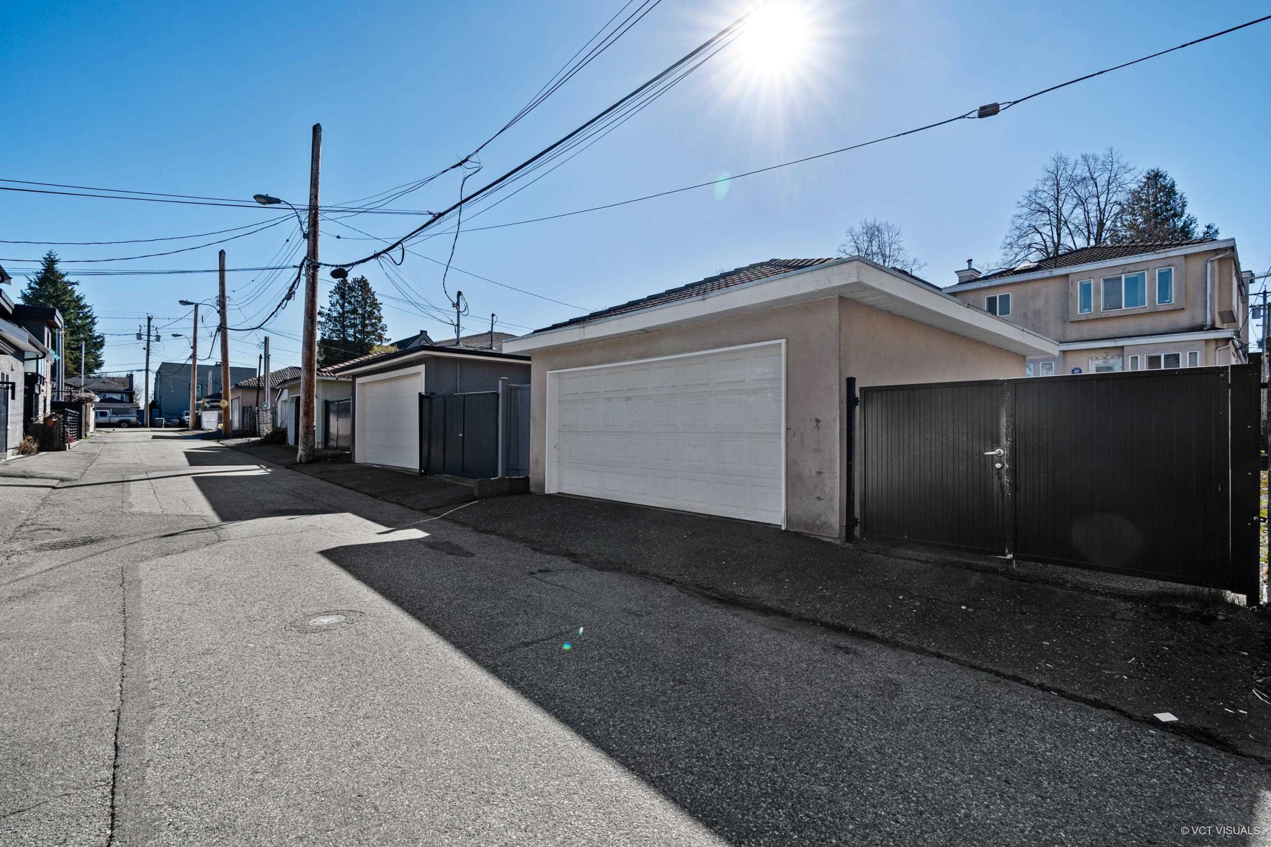 719 E 27 AVENUE, VANCOUVER 24