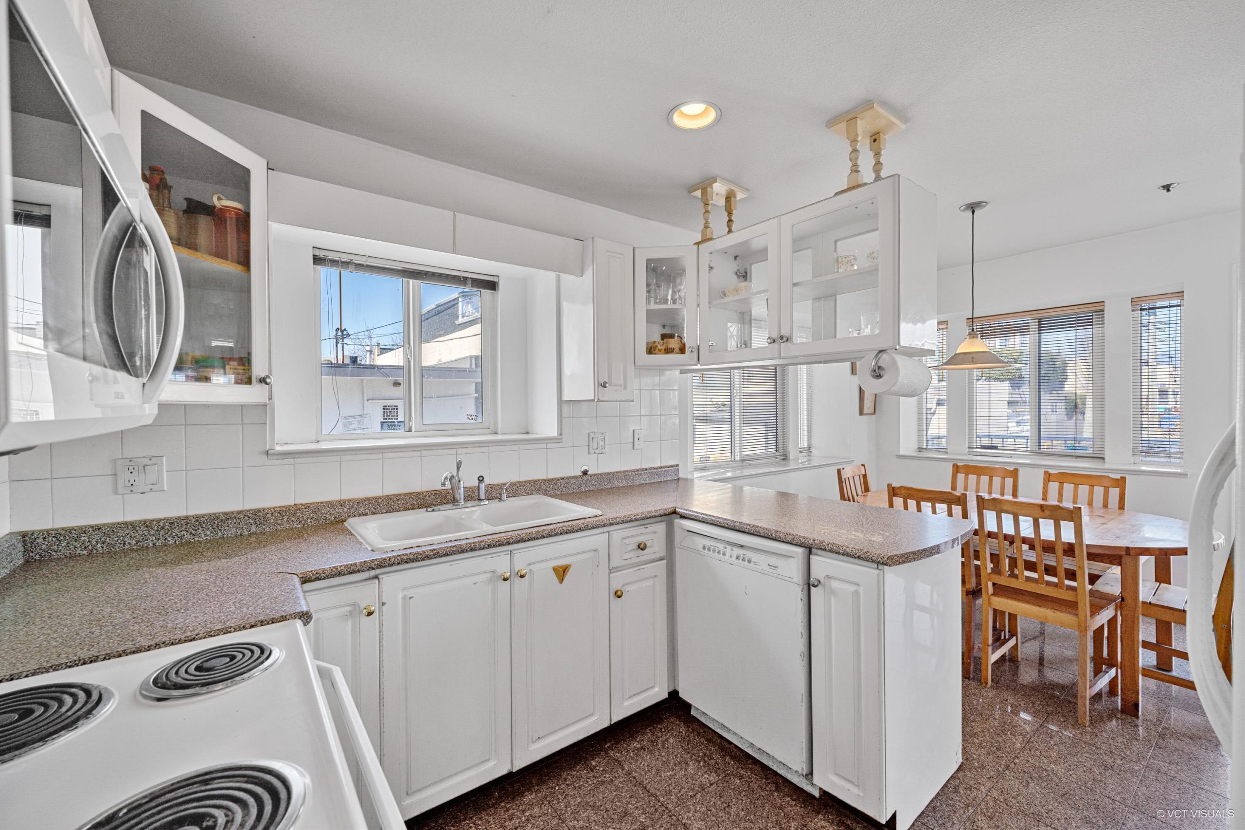 719 E 27 AVENUE, VANCOUVER 8