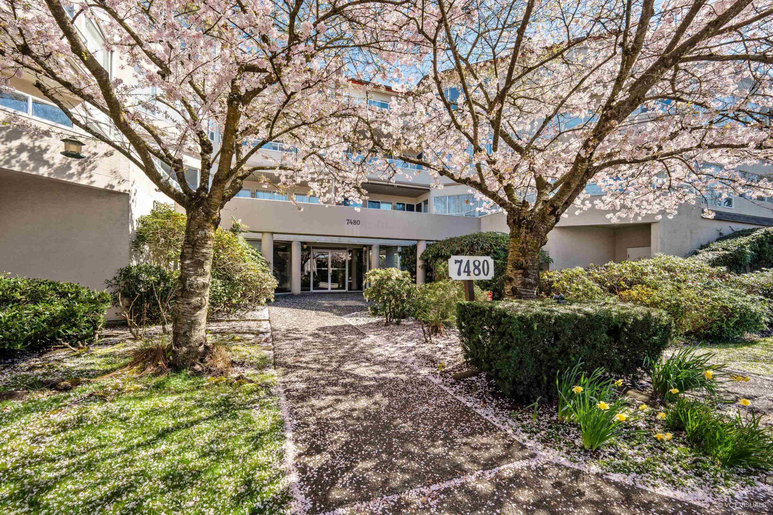 304 7480 GILBERT ROAD, Richmond 23