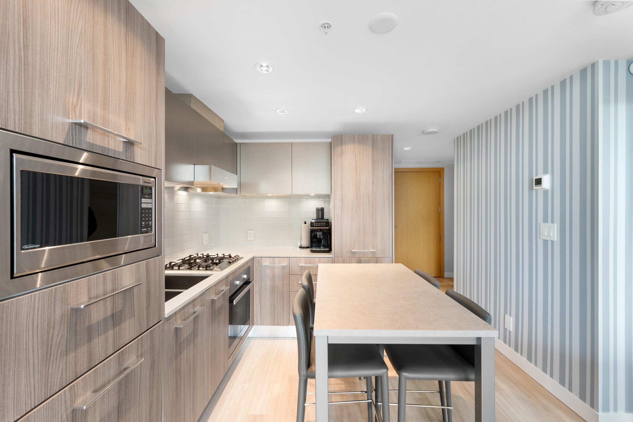 618 2220 KINGSWAY STREET, VANCOUVER 10