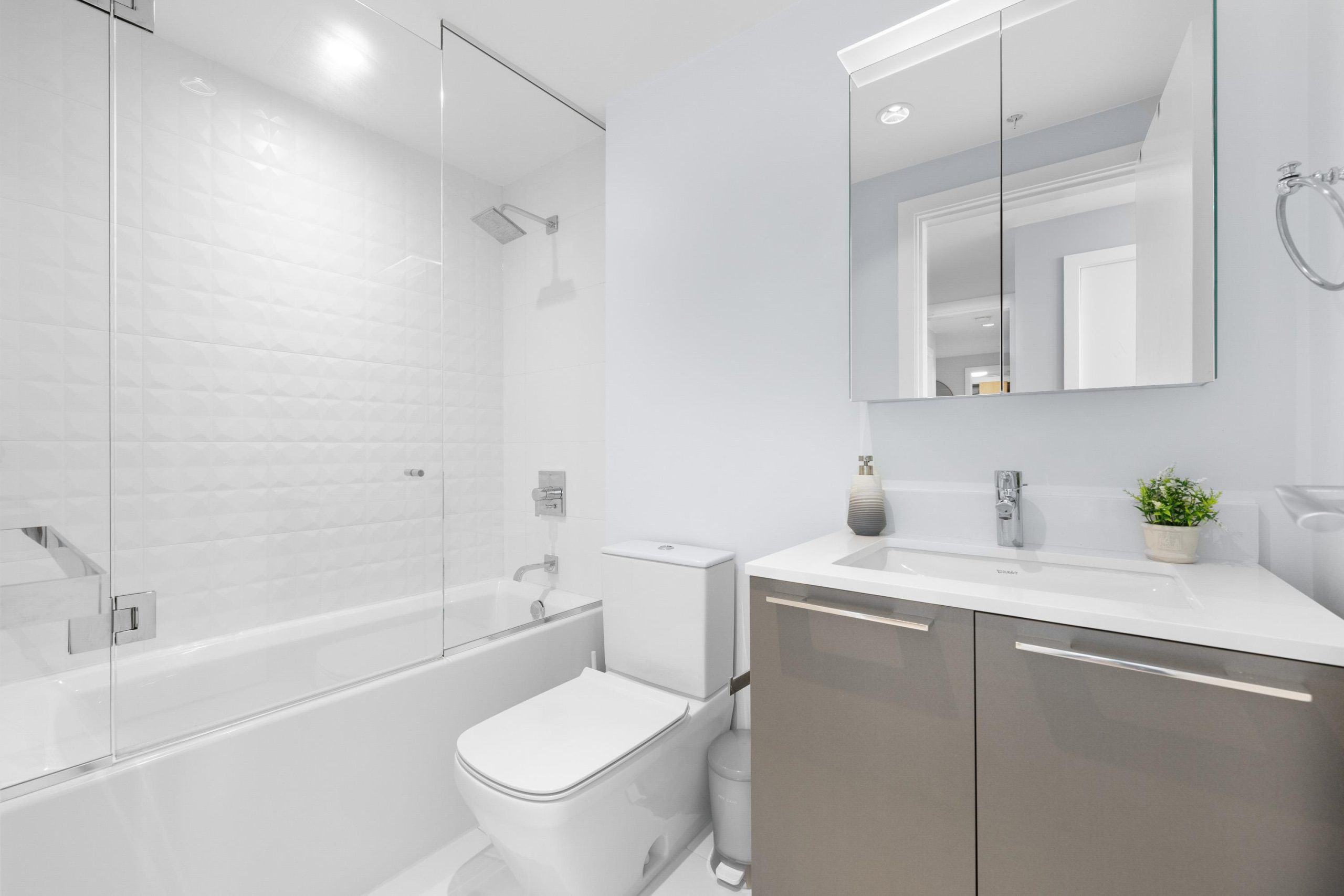 618 2220 KINGSWAY STREET, VANCOUVER 17
