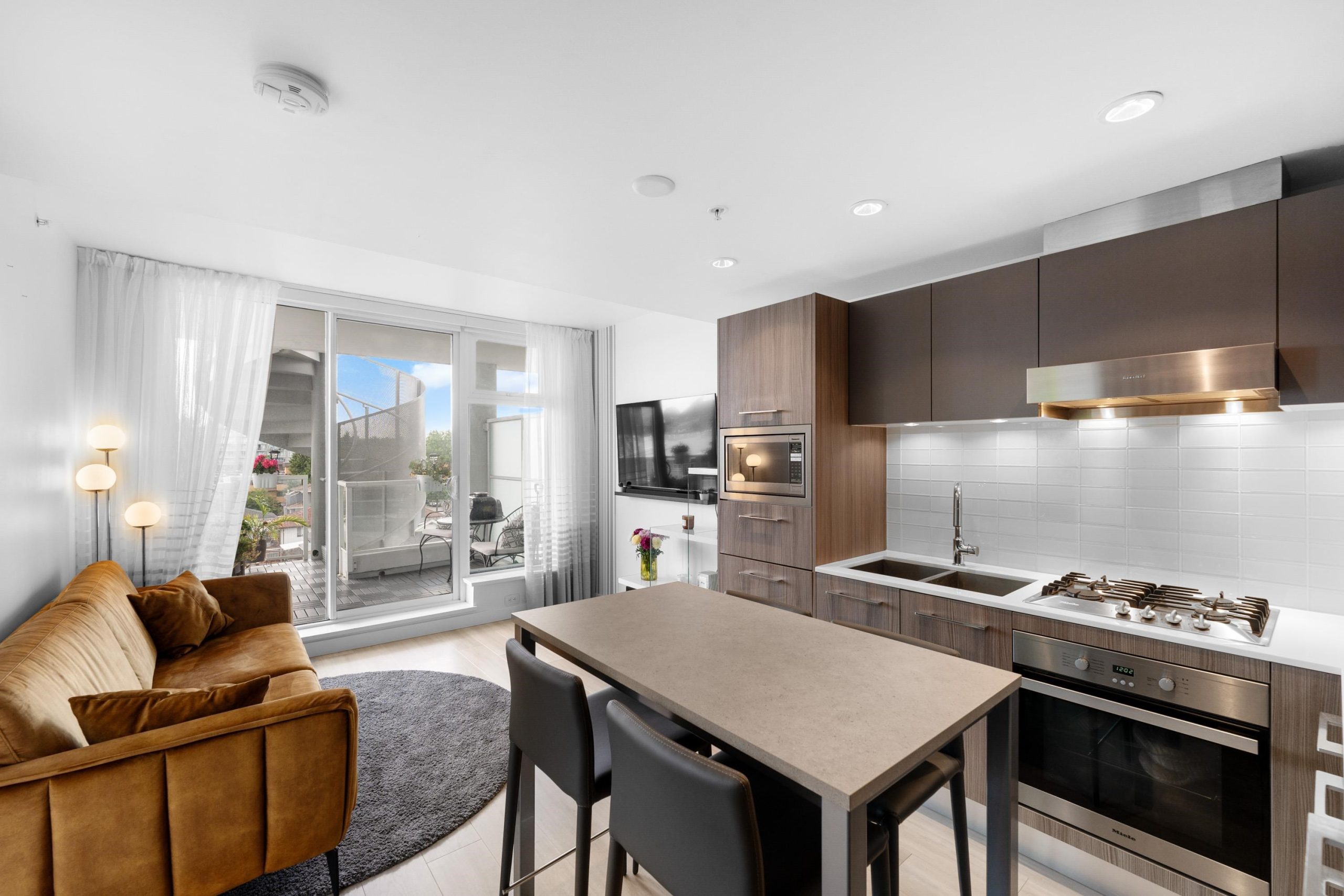618 2220 KINGSWAY STREET, VANCOUVER 3