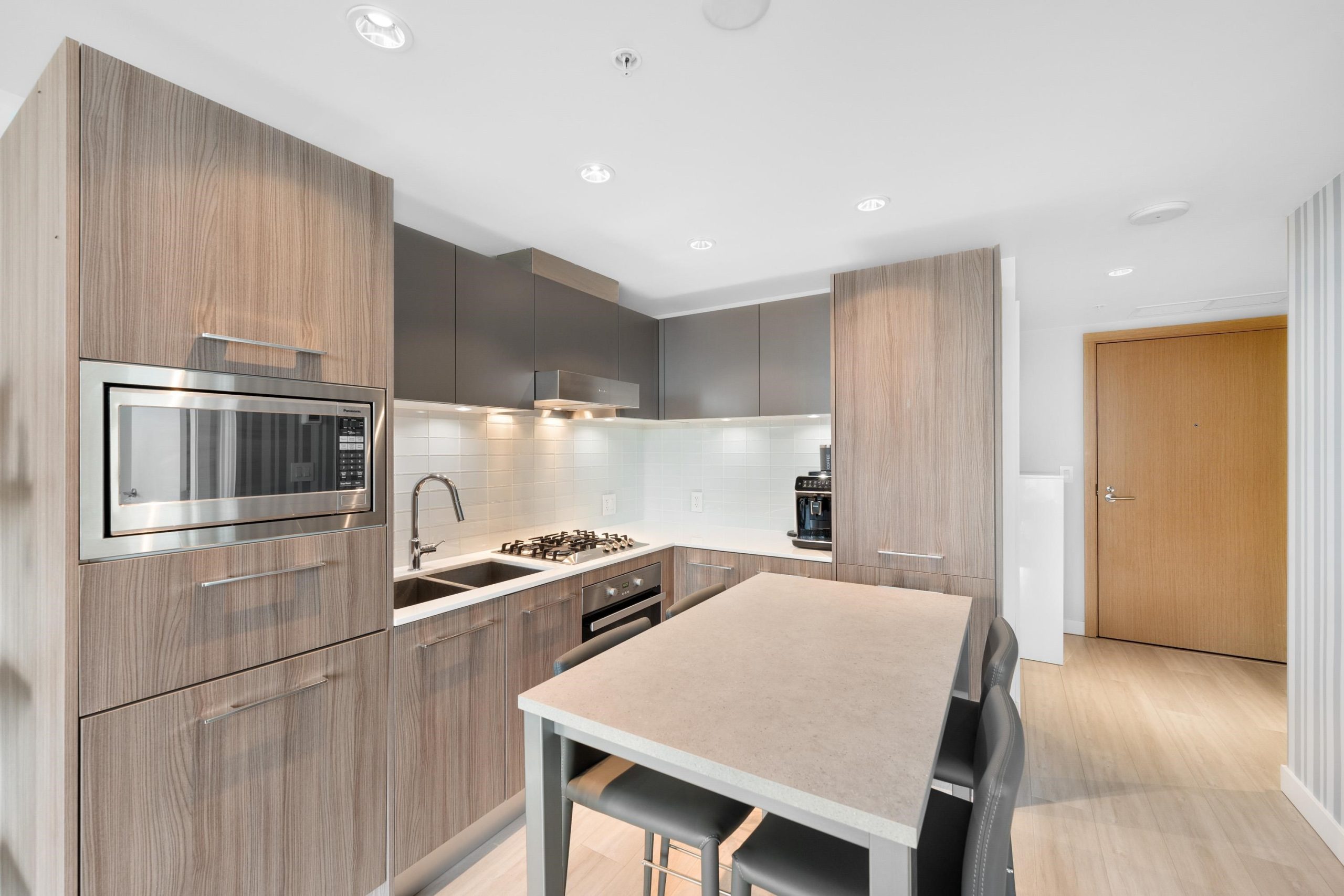 618 2220 KINGSWAY STREET, VANCOUVER 9